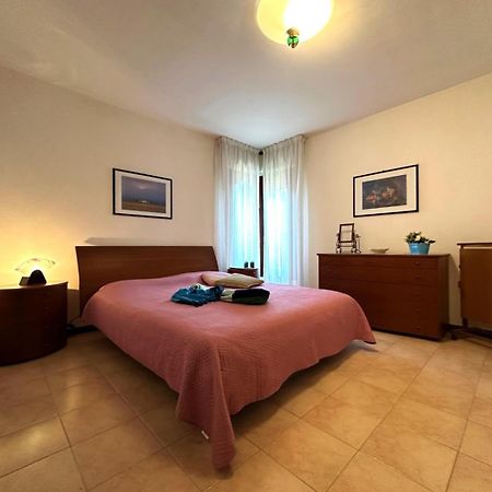Residenza Porta Del Mare Apartment Линяно Сабиадоро Екстериор снимка