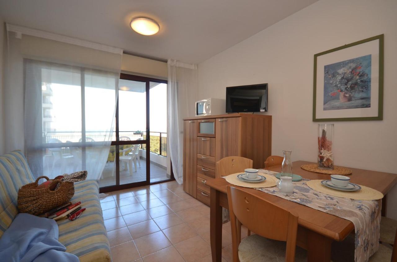 Residenza Porta Del Mare Apartment Линяно Сабиадоро Екстериор снимка