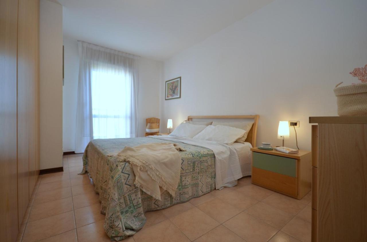 Residenza Porta Del Mare Apartment Линяно Сабиадоро Екстериор снимка