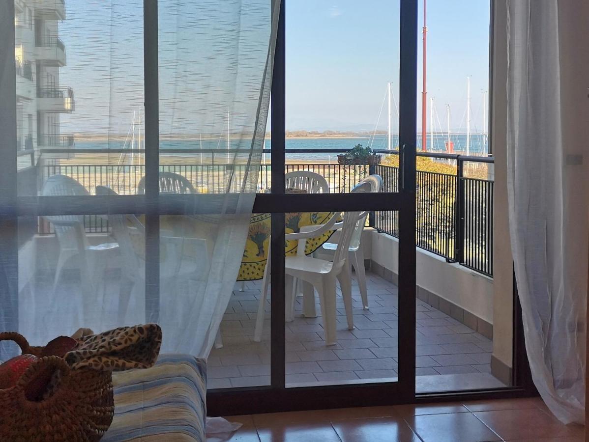 Residenza Porta Del Mare Apartment Линяно Сабиадоро Екстериор снимка