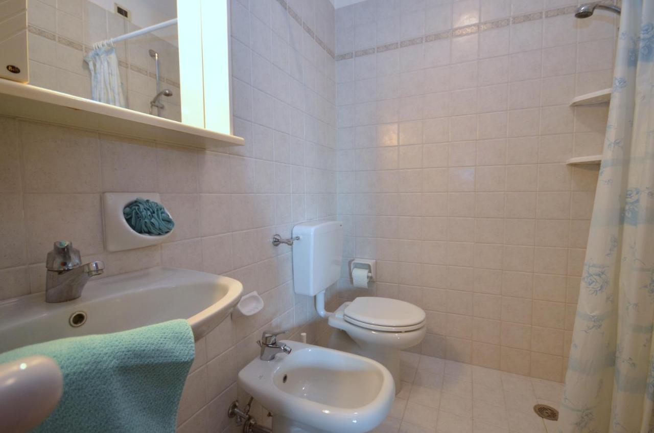 Residenza Porta Del Mare Apartment Линяно Сабиадоро Екстериор снимка