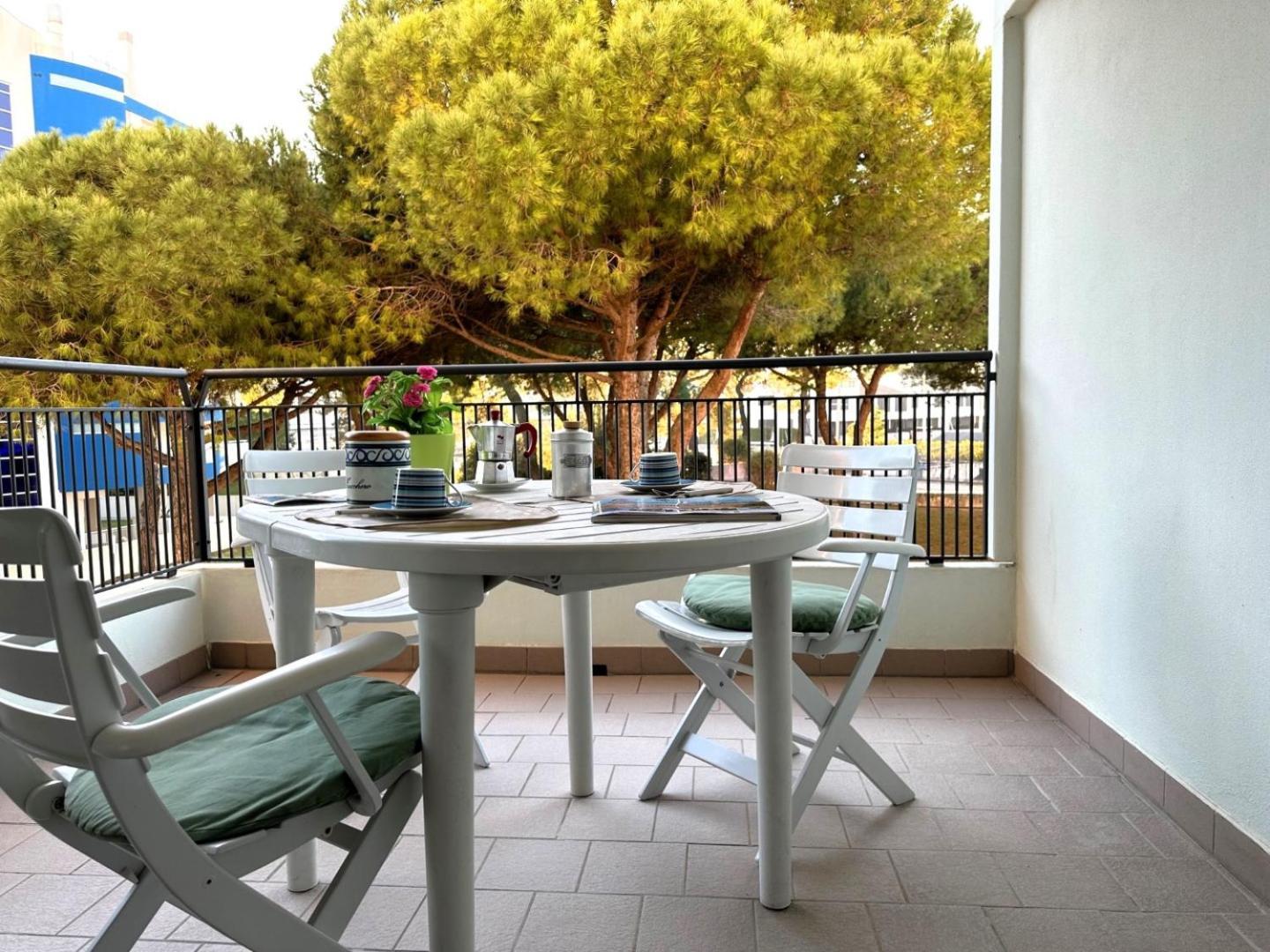 Residenza Porta Del Mare Apartment Линяно Сабиадоро Екстериор снимка