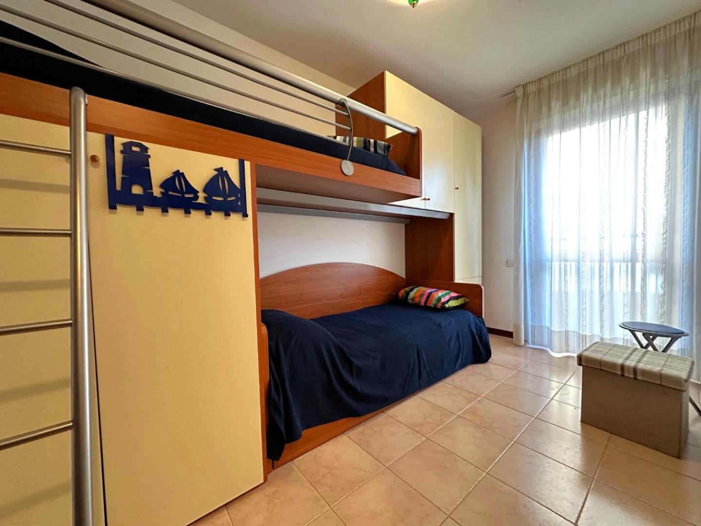 Residenza Porta Del Mare Apartment Линяно Сабиадоро Екстериор снимка