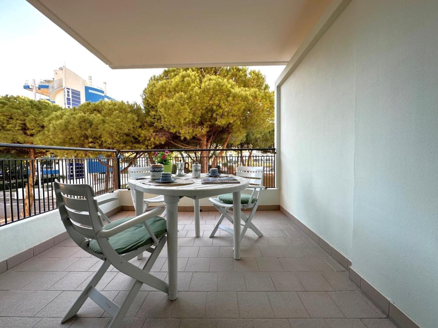 Residenza Porta Del Mare Apartment Линяно Сабиадоро Екстериор снимка